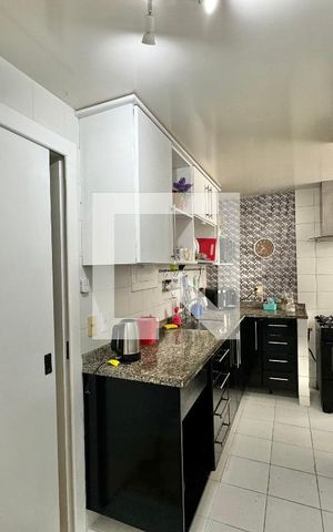 Apartamento à venda com 108m², 3 quartos e 3 vagas Apartamento à venda com 108m², 3 quartos e 3 vagasCozinha e Área de Serviço