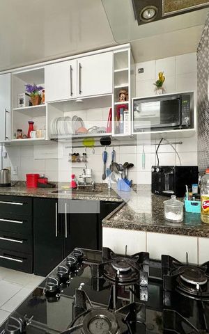 Apartamento à venda com 108m², 3 quartos e 3 vagas Apartamento à venda com 108m², 3 quartos e 3 vagasCozinha e Área de Serviço