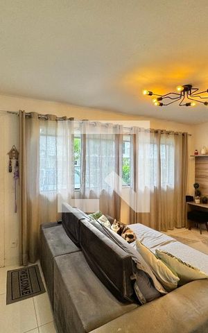 Casa de condomínio para alugar com 138m², 3 quartos e 2 vagas Casa de condomínio para alugar com 138m², 3 quartos e 2 vagasSala