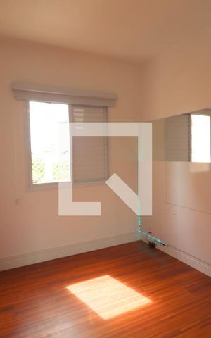 Apartamento à venda com 76m², 2 quartos e 2 vagas Apartamento à venda com 76m², 2 quartos e 2 vagasSuíte