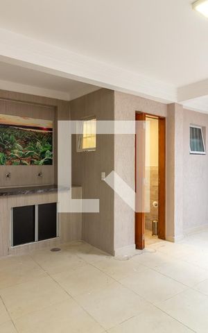 Casa para alugar com 197m², 3 quartos e 1 vagaQuintal dos Fundos