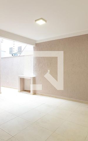 Casa para alugar com 197m², 3 quartos e 1 vagaQuintal dos Fundos