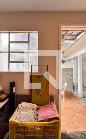 Casa à venda com 157m², 3 quartos e 2 vagas Casa à venda com 157m², 3 quartos e 2 vagasEdícula
