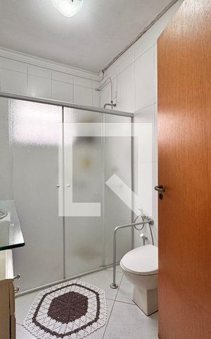 Casa à venda com 157m², 3 quartos e 2 vagas Casa à venda com 157m², 3 quartos e 2 vagasBanheiro