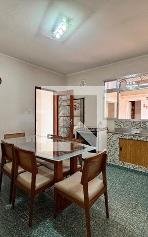 Casa à venda com 157m², 3 quartos e 2 vagas Casa à venda com 157m², 3 quartos e 2 vagasCozinha