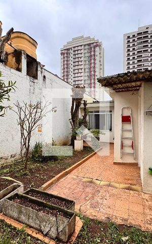 Casa à venda com 157m², 3 quartos e 2 vagas Casa à venda com 157m², 3 quartos e 2 vagasQuintal