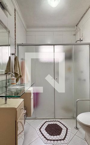 Casa à venda com 157m², 3 quartos e 2 vagas Casa à venda com 157m², 3 quartos e 2 vagasBanheiro