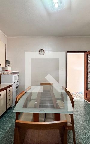 Casa à venda com 157m², 3 quartos e 2 vagas Casa à venda com 157m², 3 quartos e 2 vagasCozinha