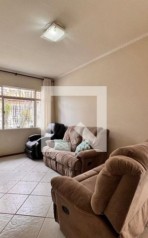 Casa à venda com 157m², 3 quartos e 2 vagas Casa à venda com 157m², 3 quartos e 2 vagasSala