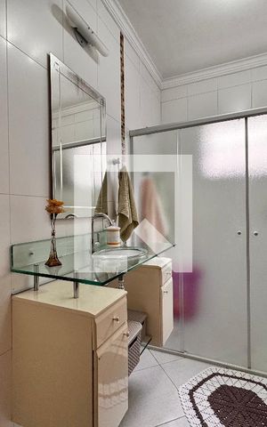 Casa à venda com 157m², 3 quartos e 2 vagas Casa à venda com 157m², 3 quartos e 2 vagasBanheiro
