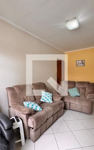 Casa à venda com 157m², 3 quartos e 2 vagas Casa à venda com 157m², 3 quartos e 2 vagasSala