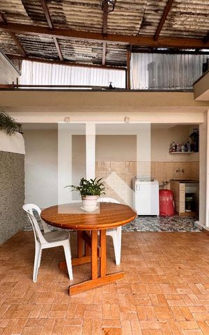 Casa à venda com 157m², 3 quartos e 2 vagas Casa à venda com 157m², 3 quartos e 2 vagasVaranda/ quintal