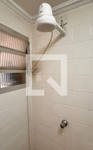 Casa à venda com 157m², 3 quartos e 2 vagas Casa à venda com 157m², 3 quartos e 2 vagasBanheiro 2