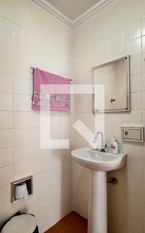 Casa à venda com 157m², 3 quartos e 2 vagas Casa à venda com 157m², 3 quartos e 2 vagasBanheiro 2