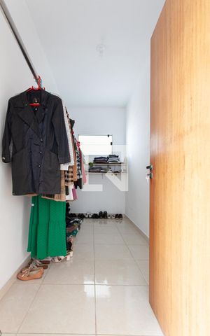 Casa à venda com 380m², 3 quartos e 4 vagas Casa à venda com 380m², 3 quartos e 4 vagasCloset da suíte