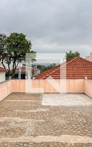 Casa à venda com 156m², 3 quartos e 3 vagas Casa à venda com 156m², 3 quartos e 3 vagasLaje