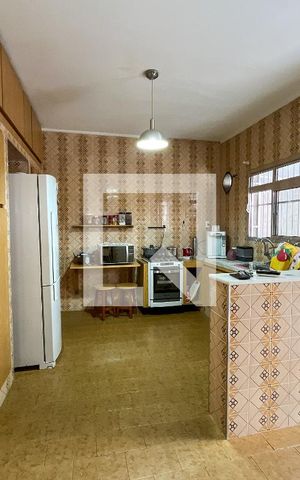 Casa à venda com 156m², 3 quartos e 3 vagas Casa à venda com 156m², 3 quartos e 3 vagasCozinha