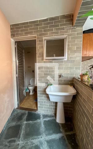Casa à venda com 156m², 3 quartos e 3 vagas Casa à venda com 156m², 3 quartos e 3 vagasQuintal