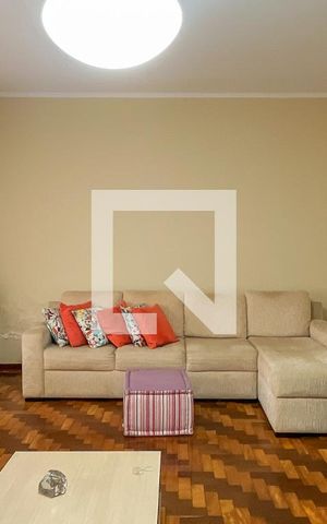 Casa à venda com 156m², 3 quartos e 3 vagas Casa à venda com 156m², 3 quartos e 3 vagasSala