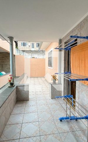 Casa à venda com 156m², 3 quartos e 3 vagas Casa à venda com 156m², 3 quartos e 3 vagasQuintal