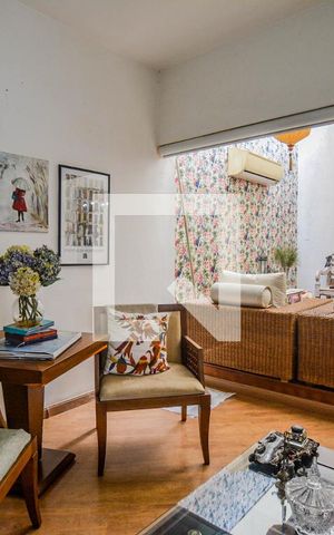 Casa à venda com 308m², 3 quartos e 5 vagas Casa à venda com 308m², 3 quartos e 5 vagasSala 3