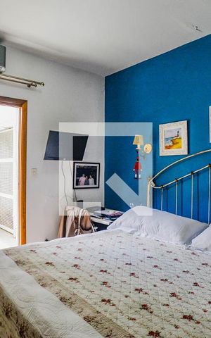 Casa à venda com 308m², 3 quartos e 5 vagas Casa à venda com 308m², 3 quartos e 5 vagasQuarto Suíte