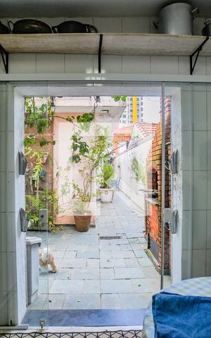 Casa à venda com 308m², 3 quartos e 5 vagas Casa à venda com 308m², 3 quartos e 5 vagasCozinha 2