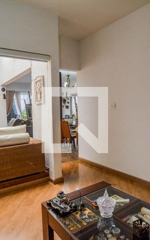 Casa à venda com 308m², 3 quartos e 5 vagas Casa à venda com 308m², 3 quartos e 5 vagasSala 3