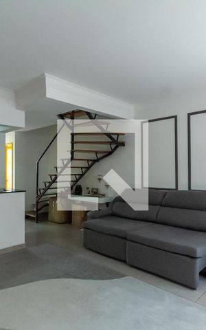 Casa de condomínio à venda com 127m², 3 quartos e 3 vagas Casa de condomínio à venda com 127m², 3 quartos e 3 vagasSala