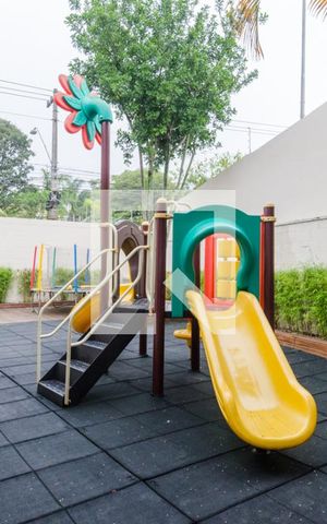 Casa de condomínio à venda com 127m², 3 quartos e 3 vagas Casa de condomínio à venda com 127m², 3 quartos e 3 vagasÁrea comum - Playground