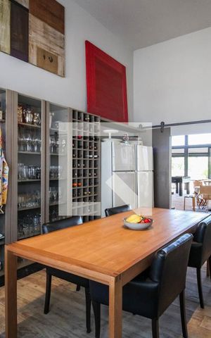 Casa à venda com 700m², 2 quartos e 10 vagas Casa à venda com 700m², 2 quartos e 10 vagasCozinha