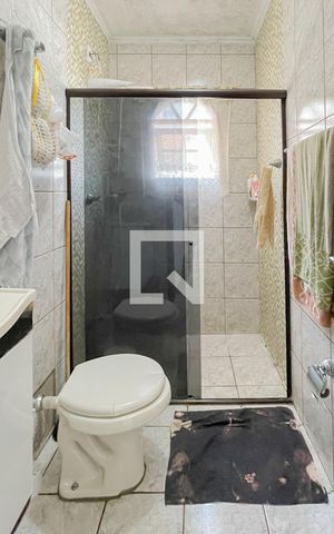 Casa à venda com 125m², 2 quartos e 2 vagas Casa à venda com 125m², 2 quartos e 2 vagasBanheiro 1