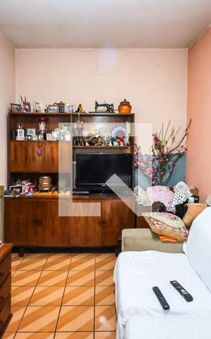 Casa à venda com 190m², 5 quartos e 4 vagas Casa à venda com 190m², 5 quartos e 4 vagasCasa 1: Sala