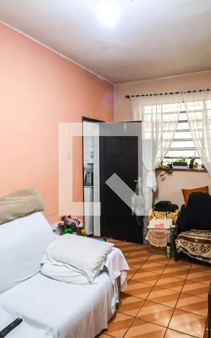 Casa à venda com 190m², 5 quartos e 4 vagas Casa à venda com 190m², 5 quartos e 4 vagasCasa 1: Sala