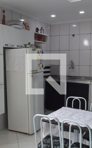Casa à venda com 100m², 2 quartos e 1 vagaCozinha 