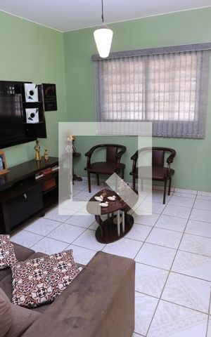 Casa à venda com 245m², 3 quartos e 5 vagasSala