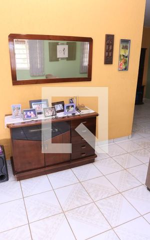 Casa à venda com 245m², 3 quartos e 5 vagasSala