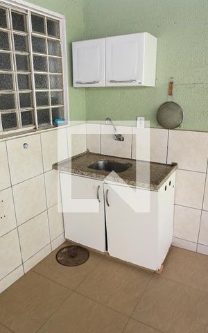 Casa à venda com 245m², 3 quartos e 5 vagasQuarto de Área de Serviço
