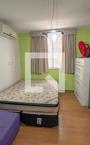 Apartamento à venda com 200m², 4 quartos e 3 vagas Apartamento à venda com 200m², 4 quartos e 3 vagasQuarto 4