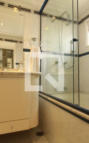 Apartamento à venda com 142m², 3 quartos e 2 vagasBanheiro suíte 