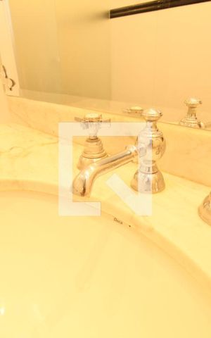 Apartamento à venda com 142m², 3 quartos e 2 vagasBanheiro Social