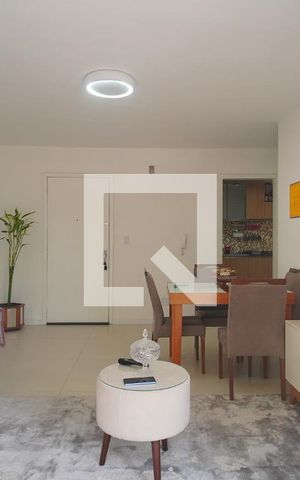 Apartamento à venda com 75m², 2 quartos e sem vaga Apartamento à venda com 75m², 2 quartos e sem vagaSala