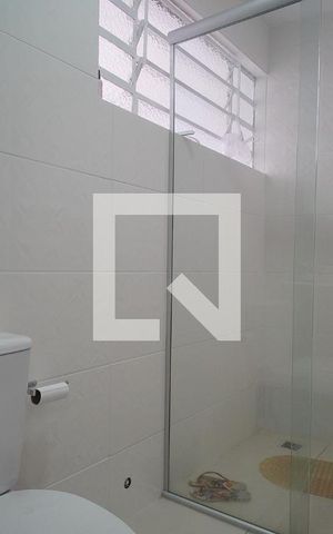 Apartamento à venda com 75m², 2 quartos e sem vaga Apartamento à venda com 75m², 2 quartos e sem vagaBanheiro