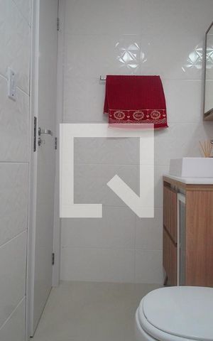 Apartamento à venda com 75m², 2 quartos e sem vaga Apartamento à venda com 75m², 2 quartos e sem vagaBanheiro