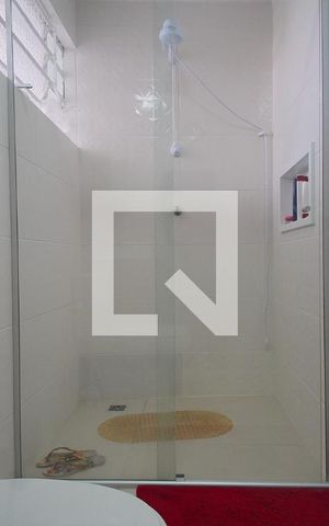 Apartamento à venda com 75m², 2 quartos e sem vaga Apartamento à venda com 75m², 2 quartos e sem vagaBanheiro