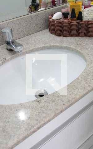 Apartamento para alugar com 75m², 3 quartos e 1 vagaBanheiro da Suite