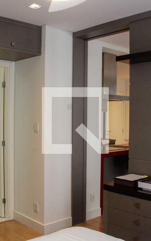 Studio à venda com 47m², 1 quarto e 1 vaga Studio à venda com 47m², 1 quarto e 1 vagaSUITE