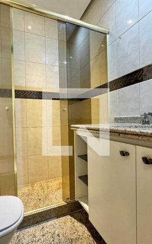 Apartamento à venda com 110m², 3 quartos e 2 vagas Apartamento à venda com 110m², 3 quartos e 2 vagasBanheiro Social