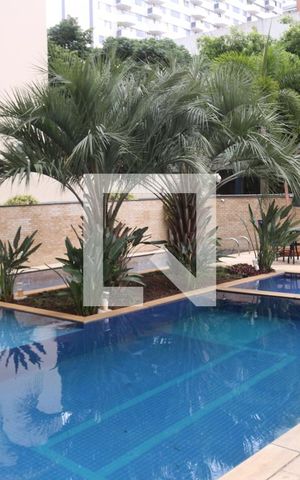 Apartamento à venda com 243m², 3 quartos e 4 vagasÁrea comum - Piscina