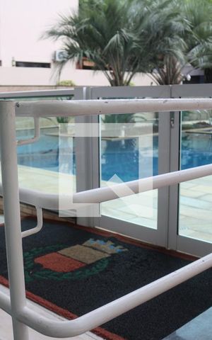 Apartamento à venda com 243m², 3 quartos e 4 vagasÁrea comum - Piscina